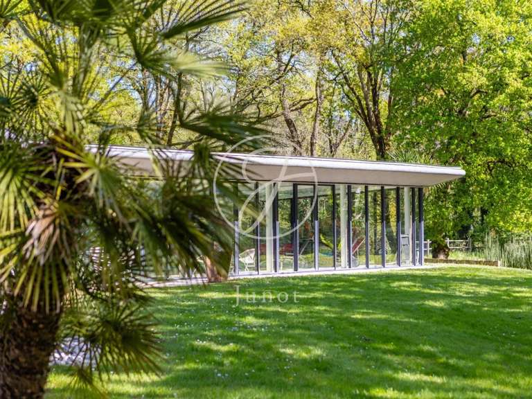 Maison Saint-Aignan-Grandlieu - 4 chambres - 651m²