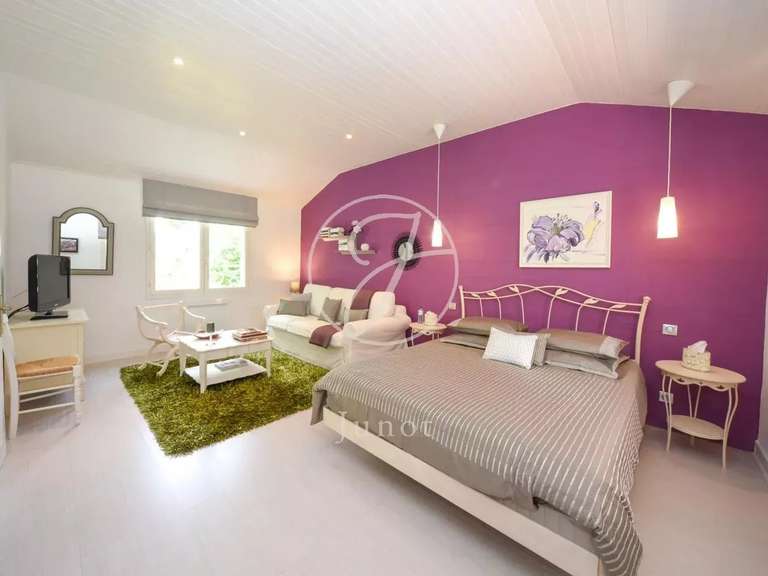 Maison Saint-Aignan-Grandlieu - 4 chambres - 651m²