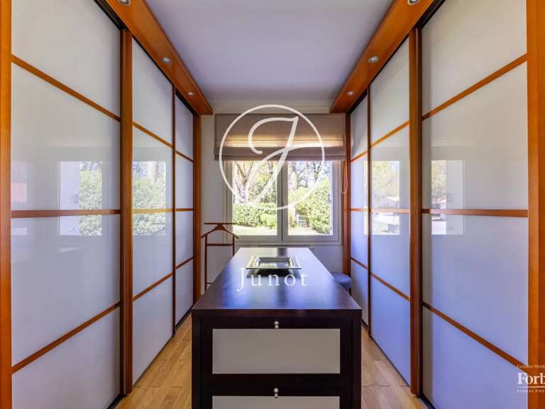 Maison Saint-Aignan-Grandlieu - 4 chambres - 651m²