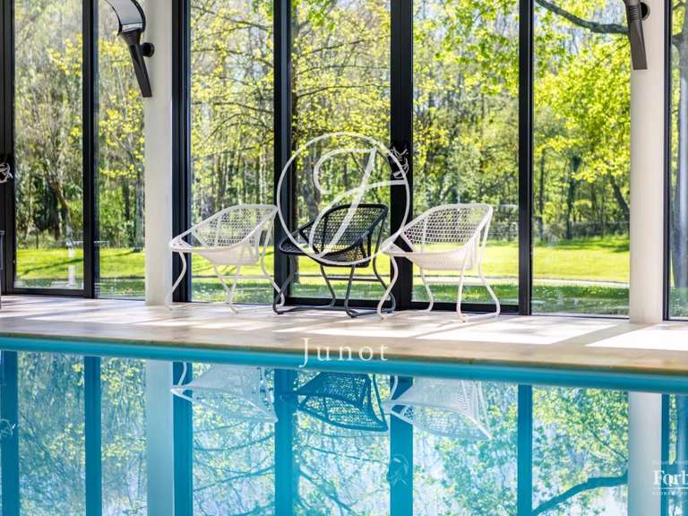 Maison Saint-Aignan-Grandlieu - 4 chambres - 651m²