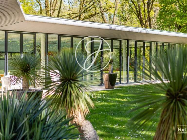 Maison Saint-Aignan-Grandlieu - 4 chambres - 651m²