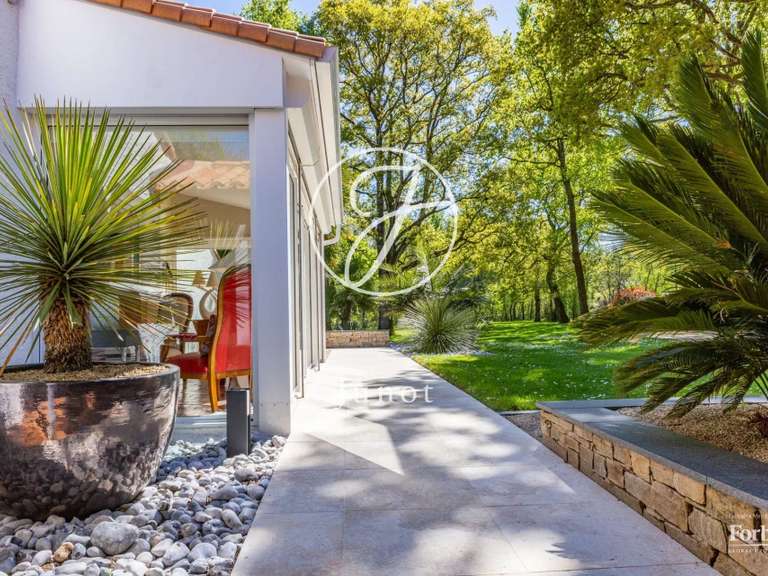 Maison Saint-Aignan-Grandlieu - 4 chambres - 651m²