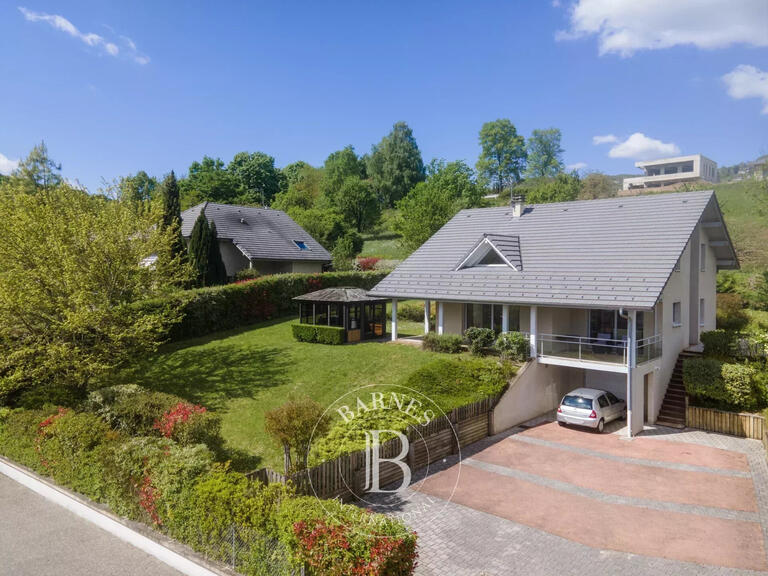 House Saint-Alban-Leysse - 4 bedrooms - 155m²