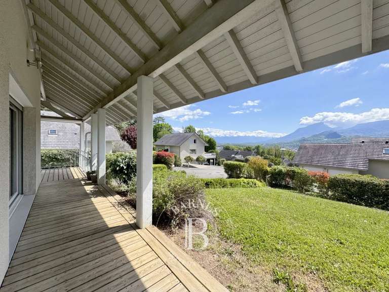 Maison Saint-Alban-Leysse - 4 chambres - 155m²