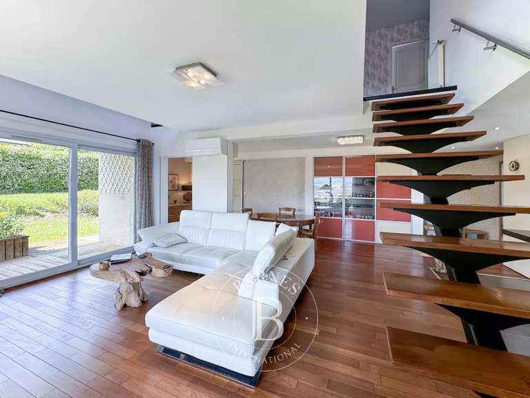 Maison Saint-Alban-Leysse - 4 chambres - 155m²