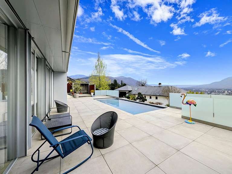 Maison Saint-Alban-Leysse - 3 chambres - 200m²