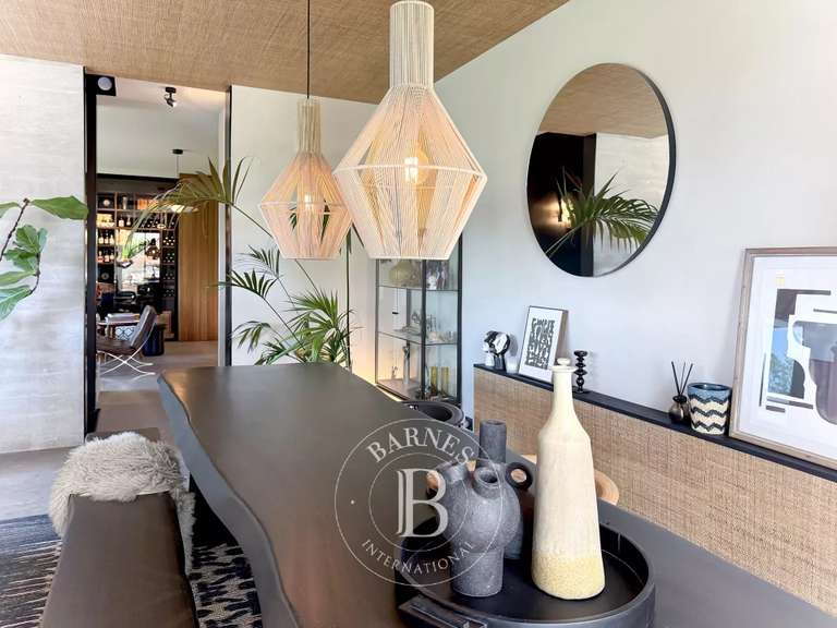 Maison Saint-Alban-Leysse - 3 chambres - 239m²
