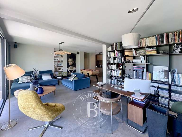 Maison Saint-Alban-Leysse - 3 chambres - 239m²