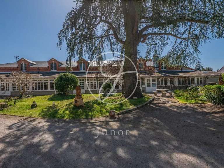 Hôtel particulier Saint-Amand-Montrond - 14 chambres - 844m²