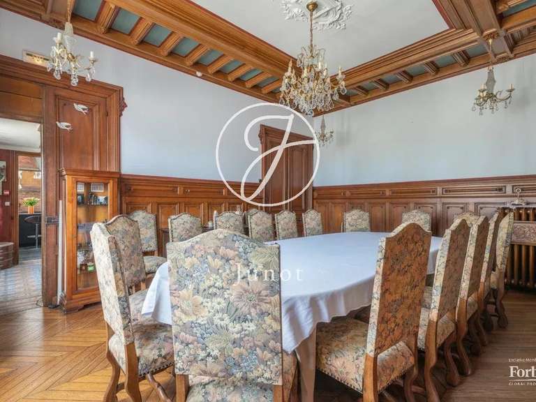 Hôtel particulier Saint-Amand-Montrond - 14 chambres - 844m²