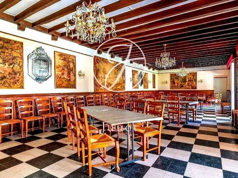 Hôtel particulier Saint-Amand-Montrond - 14 chambres - 844m²