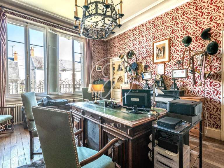 Hôtel particulier Saint-Amand-Montrond - 14 chambres - 844m²