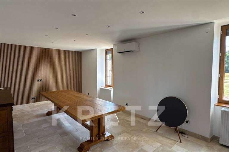 Maison Saint-Amand-Montrond - 4 chambres - 300m²