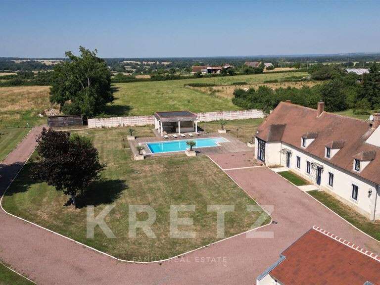 Maison Saint-Amand-Montrond - 4 chambres - 300m²
