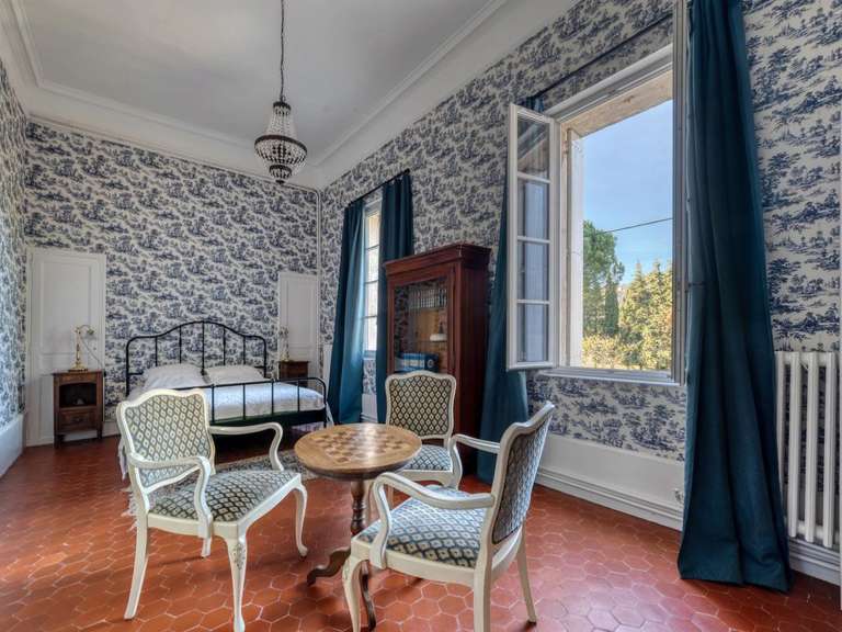 Château Saint-Ambroix - 9 chambres - 370m²