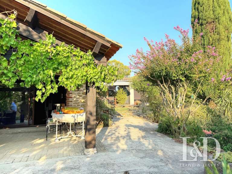 Maison Saint-Ambroix - 4 chambres - 250m²