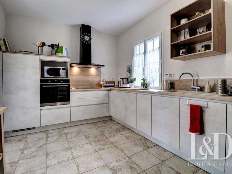 Maison Saint-Ambroix - 4 chambres - 175m²