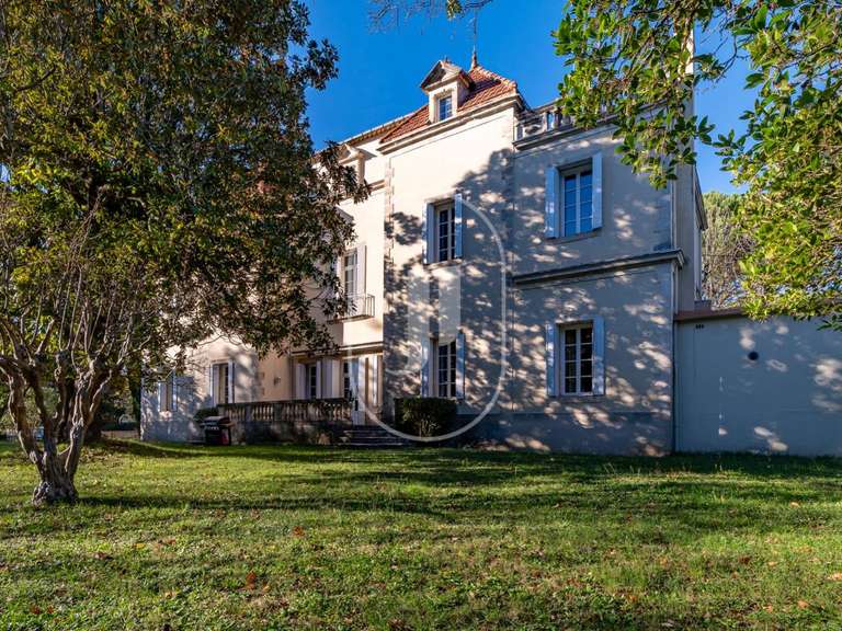 Maison Saint-Ambroix - 9 chambres - 370m²