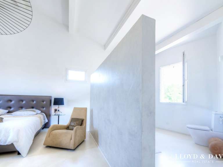 Maison Saint-Ambroix - 8 chambres - 396m²