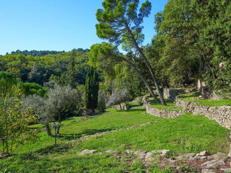 Propriété Saint-Ambroix - 15 chambres - 750m²