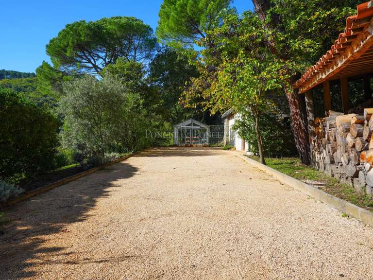 Propriété Saint-Ambroix - 15 chambres - 750m²