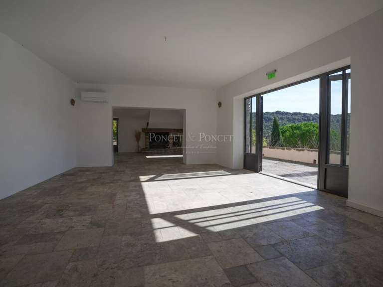 Propriété Saint-Ambroix - 15 chambres - 750m²