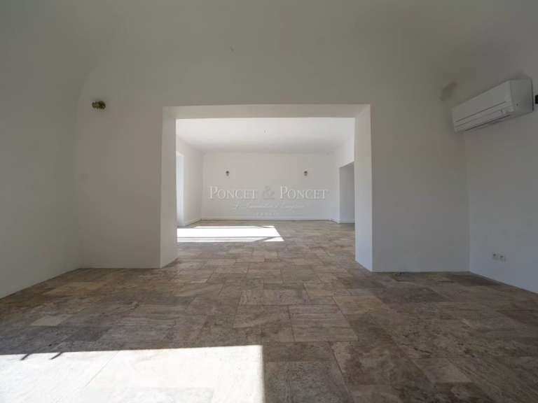 Propriété Saint-Ambroix - 15 chambres - 750m²