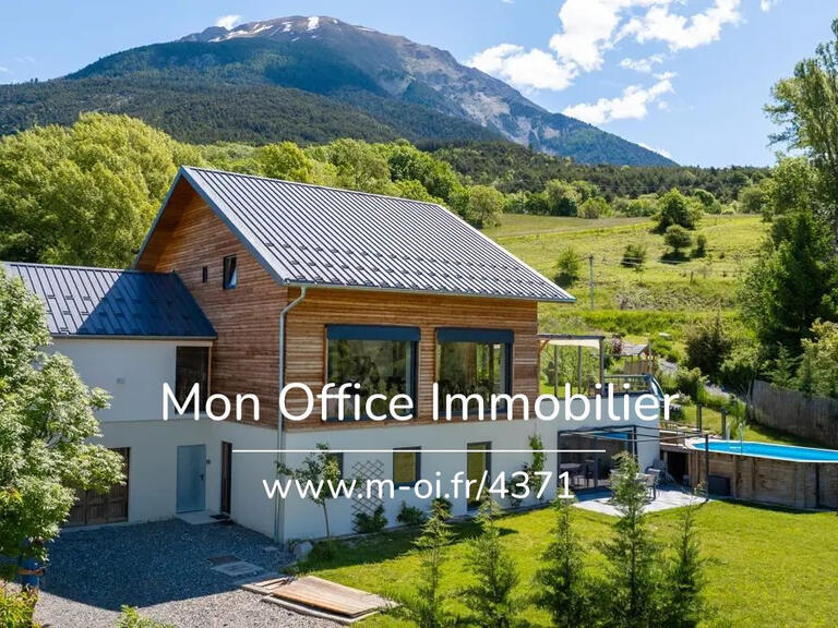 Chalet Saint-André-d'Embrun - 7 chambres - 255m²