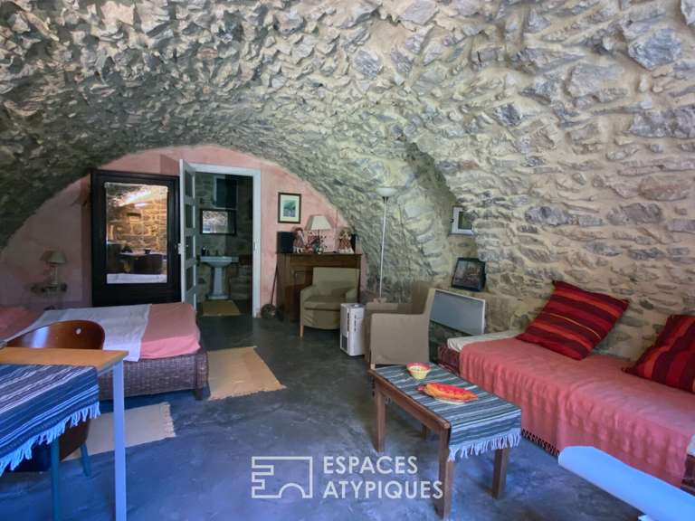 House Saint-André-de-Cruzières - 5 bedrooms - 270m²
