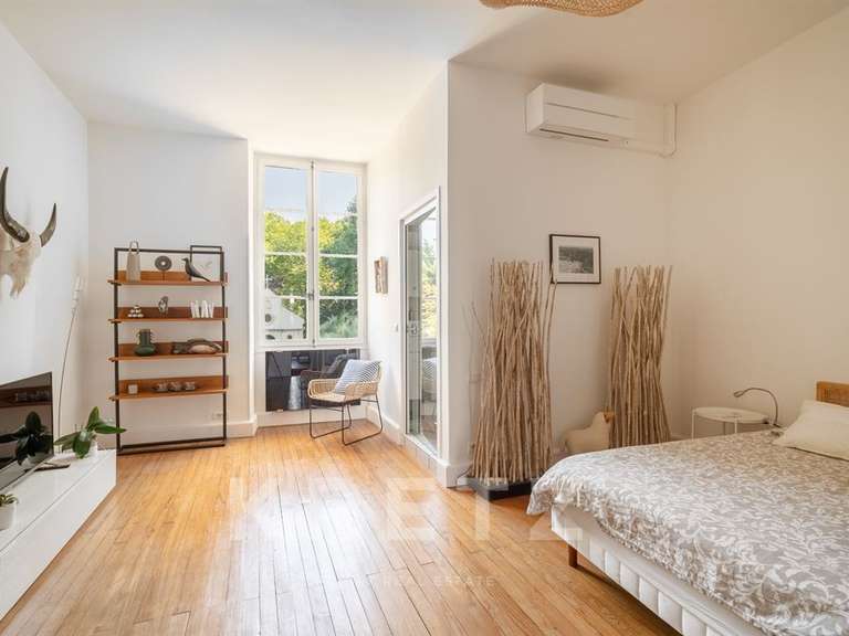 Castle Saint-André-de-Cubzac - 675m²