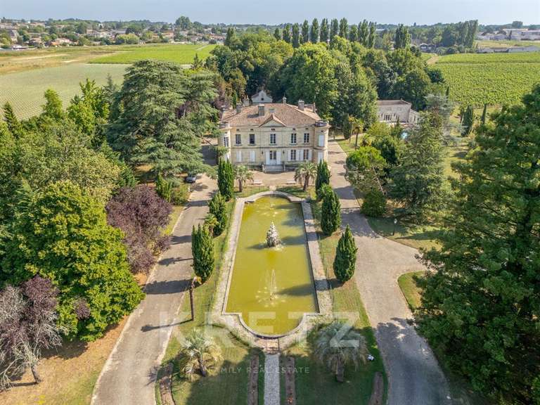 Castle Saint-André-de-Cubzac - 675m²