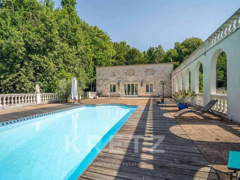 Castle Saint-André-de-Cubzac - 675m²