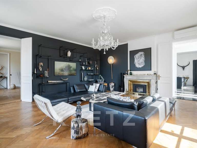 Castle Saint-André-de-Cubzac - 675m²