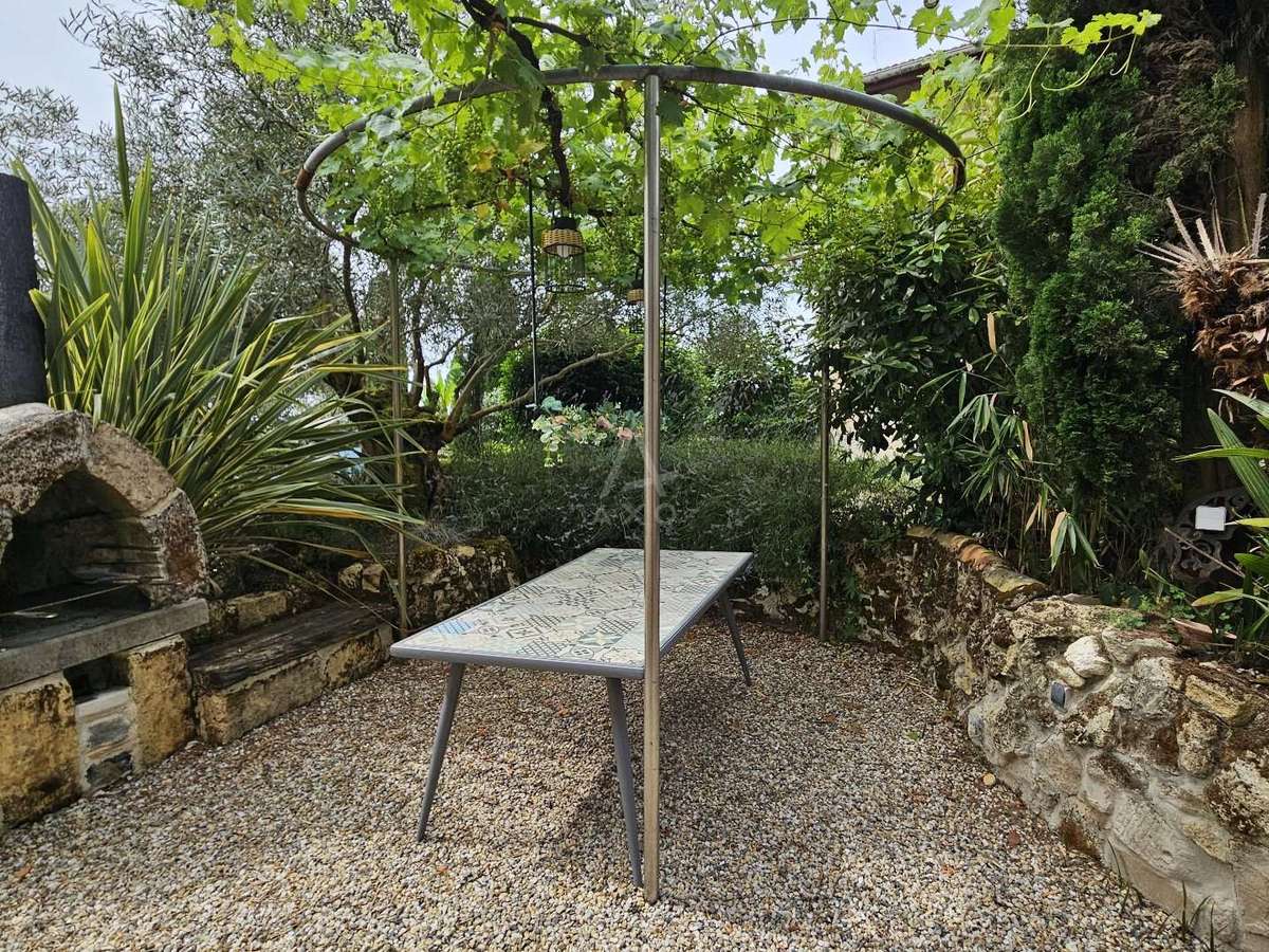 House Saint-André-de-Cubzac