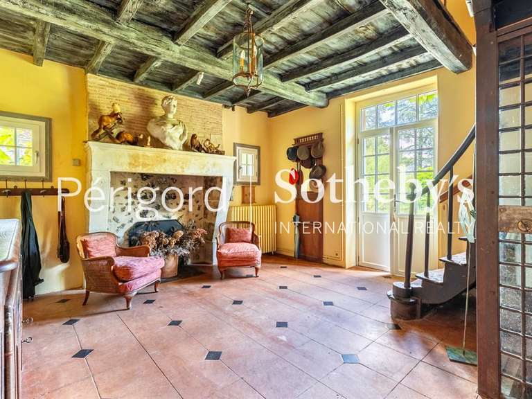 Maison Saint-André-de-Double - 9 chambres - 440m²