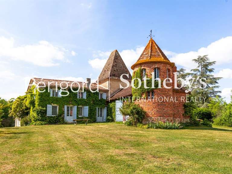 Maison Saint-André-de-Double - 9 chambres - 440m²