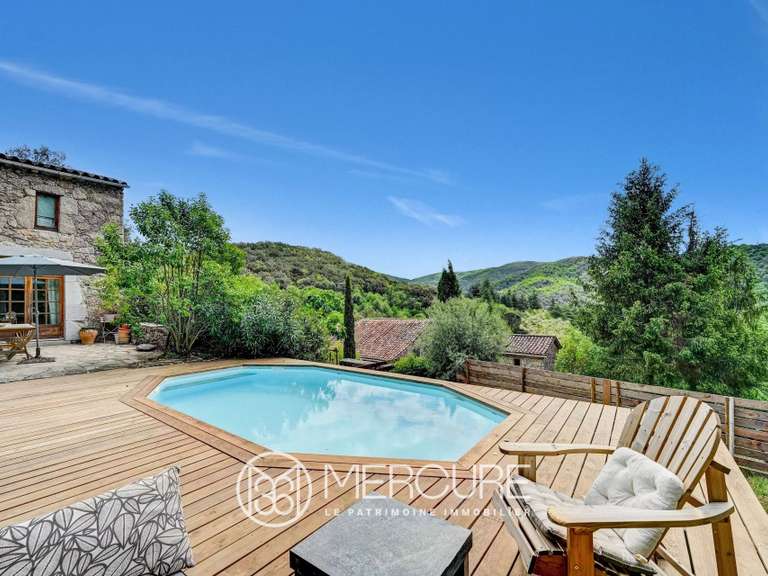 Château Saint-André-de-Majencoules - 29 chambres - 1300m²