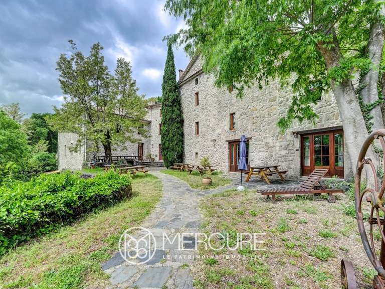 Château Saint-André-de-Majencoules - 29 chambres - 1300m²