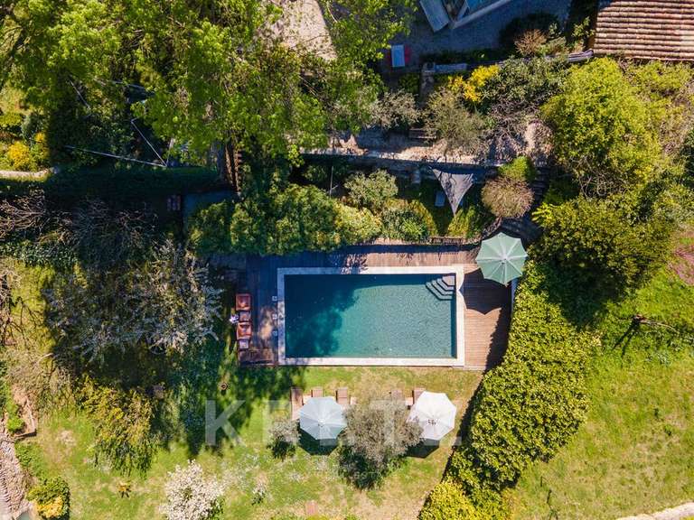 Propriété Saint-André-de-Roquepertuis - 7 chambres - 360m²