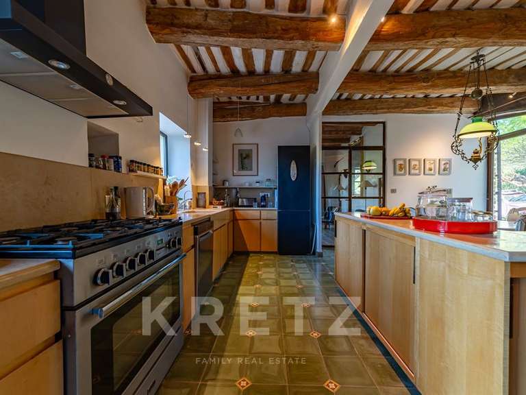 Propriété Saint-André-de-Roquepertuis - 7 chambres - 360m²