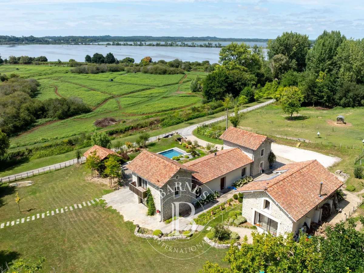 House Saint-André-de-Seignanx