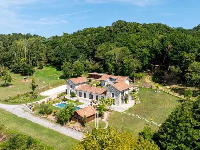 Propriété Saint-André-de-Seignanx - 5 chambres - 310m²