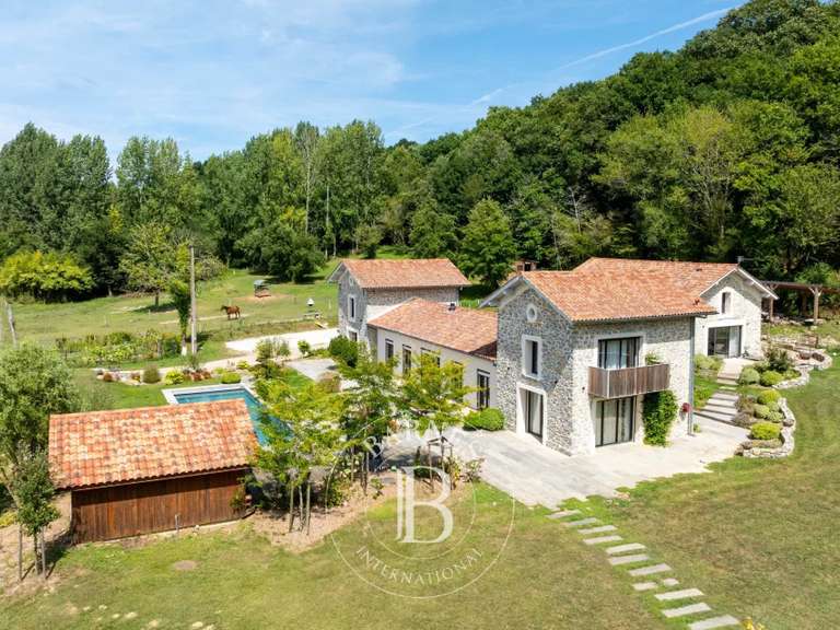 Propriété Saint-André-de-Seignanx - 5 chambres - 310m²