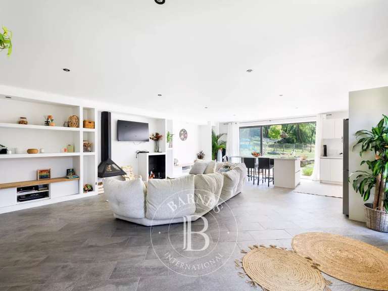 Propriété Saint-André-de-Seignanx - 5 chambres - 310m²