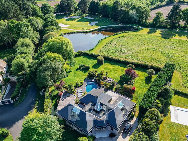 House Saint-André-des-Eaux - 5 bedrooms - 265m²