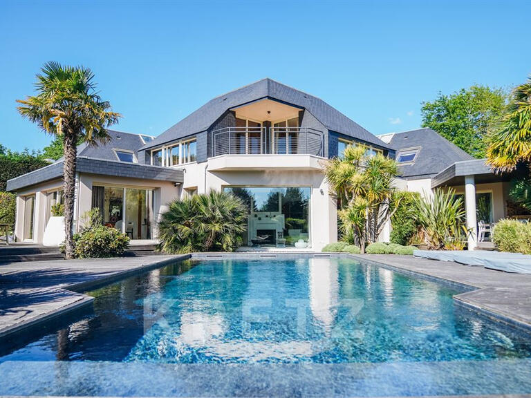 House Saint-André-des-Eaux - 5 bedrooms - 265m²