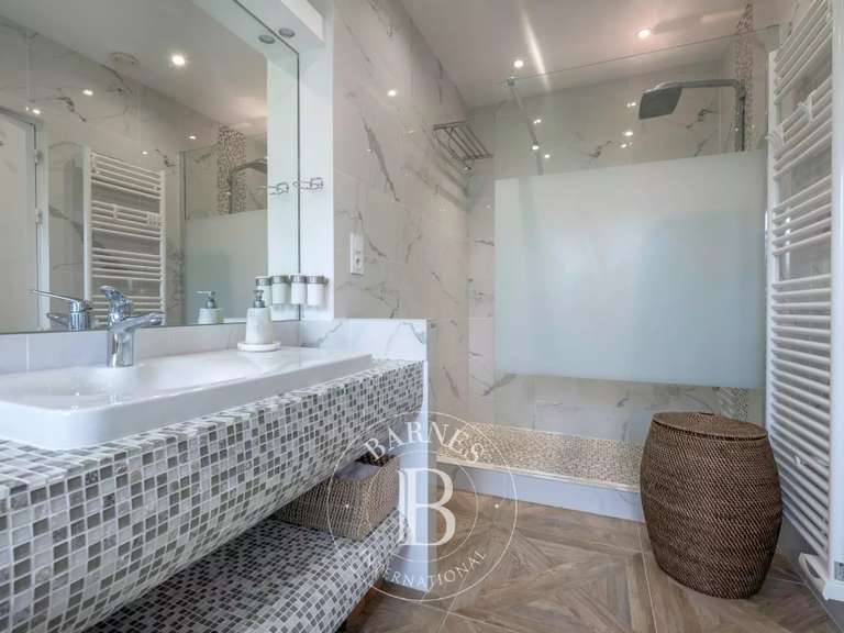 Maison Saint-André-des-Eaux - 6 chambres - 459m²