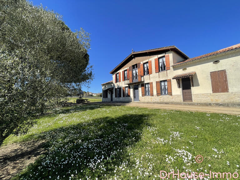 Villa Saint-André-du-Bois - 4 chambres - 186m²