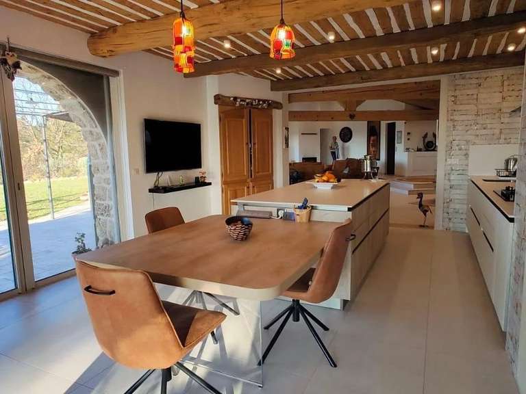 Maison Saint-Antonin-du-Var - 4 chambres - 400m²