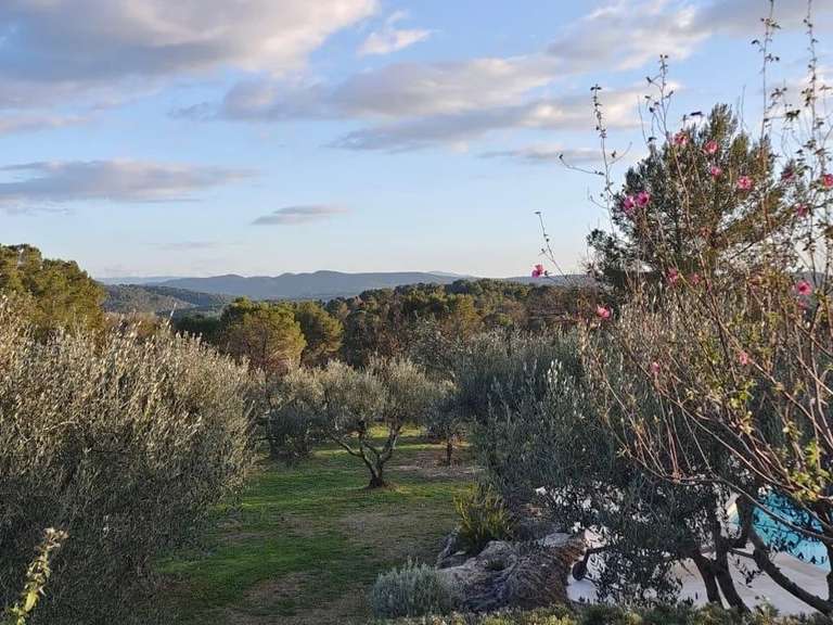 Maison Saint-Antonin-du-Var - 4 chambres - 400m²